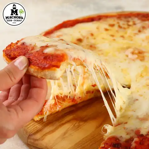 Пицца горячая Четыре сыра классическая 29 см 400г