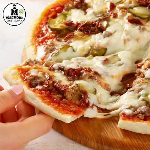 Пицца горячая КуулПицца:моцарелла-говядина-бекон 29см 530г