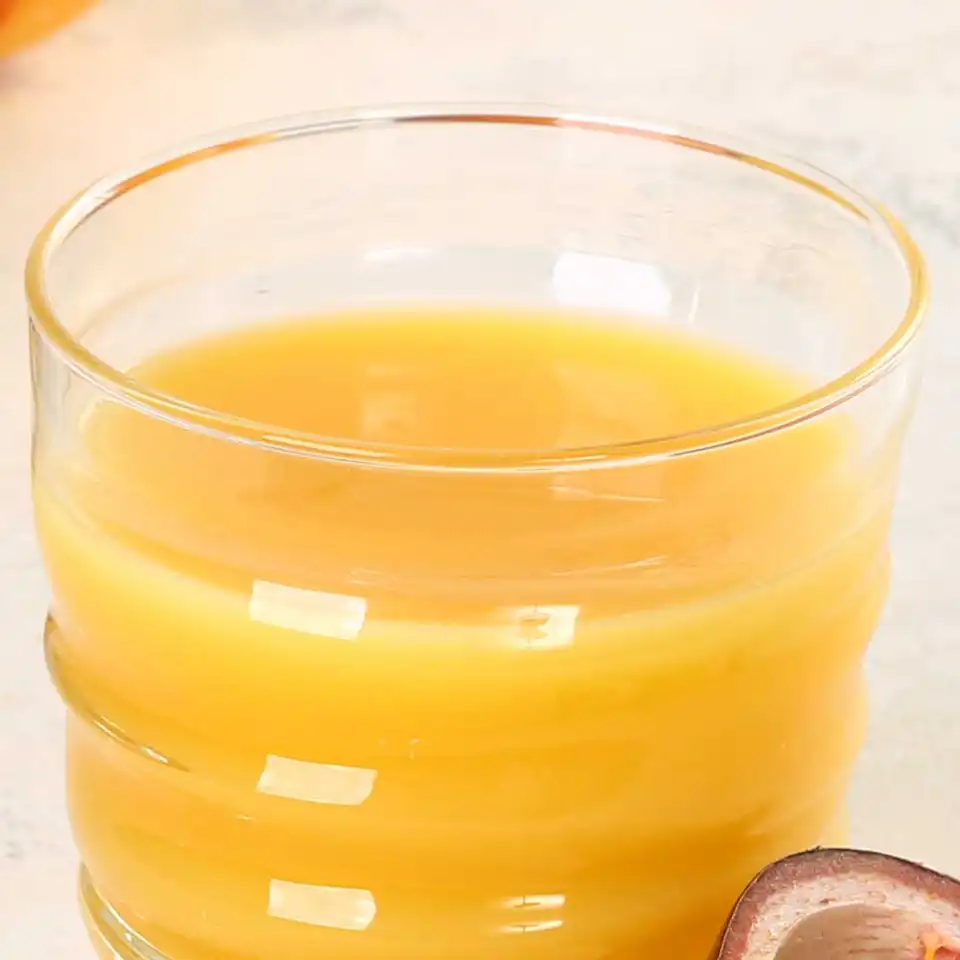 Напиток сывороточный Клеверти персик-маракуйя 0,3% 300г